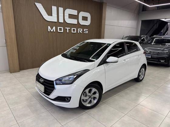 HYUNDAI HB20 1.6 COMFORT PLUS 16V FLEX 4P AUTOMÁTICO HYUNDAI HB20 1.6 COMFORT PLUS 16V FLEX 4P AUTOMÁTICO